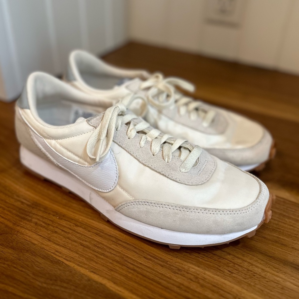 Woman’s Nike Sneaker